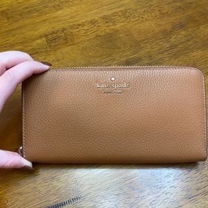 Kate Spade Large Cream Wallet